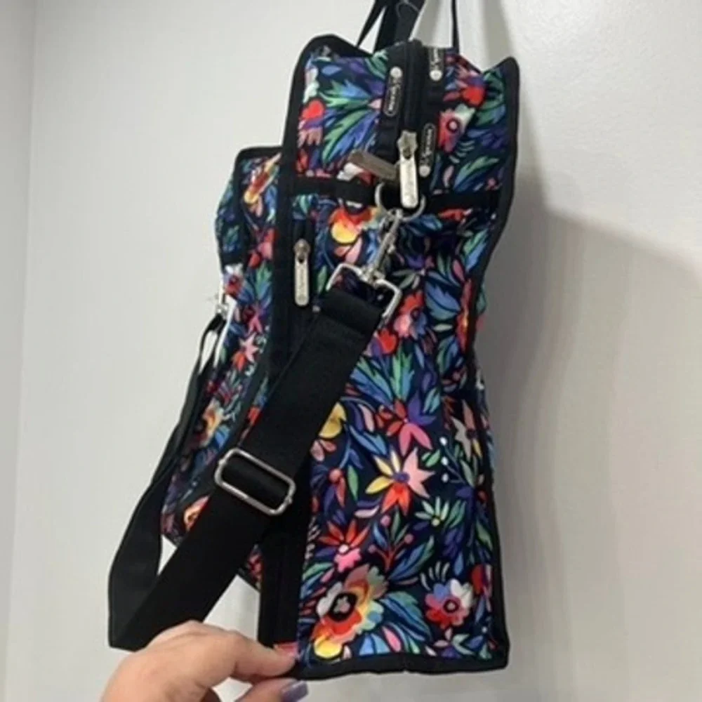 LeSportSac Kaleidoscope Dream Tote NWT $89 Multicolor Bright‎ Crossbody Travel